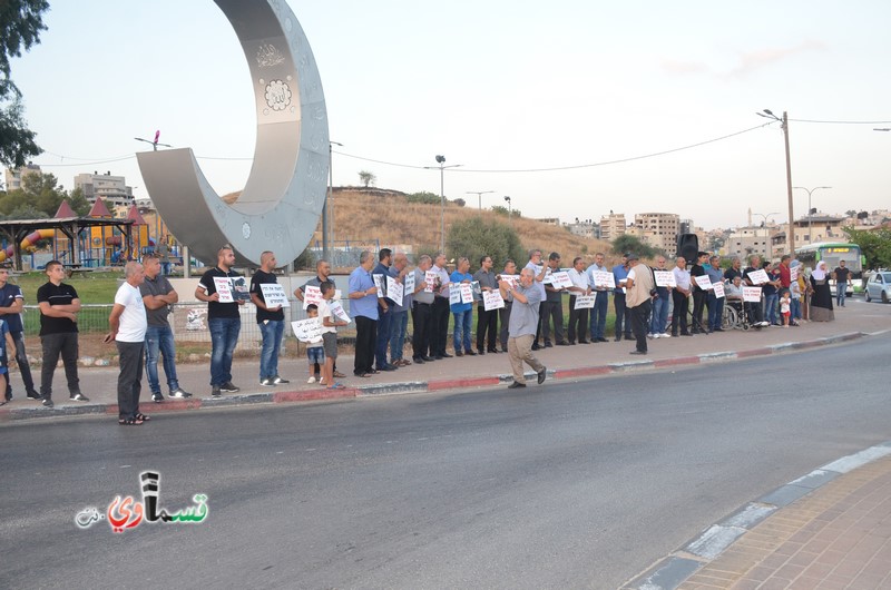 فيديو: وقفة احتجاجية جراء الاعتداء على الحي الجنوبي من قبل قطعان المستوطنين الإرهابيين